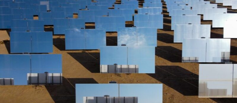 paneles-solares-inteligentes-que-son-como-funcionan-y-principales-marcas-y-modelos